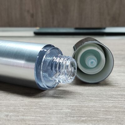 Bán buôn tại nhà máy chai bơm không khí bằng nhựa màu bạc 15ml 20ml 30ml cho bao bì chăm sóc da