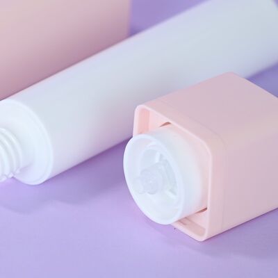 Kinpack Classy 15ml 30ml 50ml Bộ sản phẩm chăm sóc da Chai không khí vuông Đầu xoay Bình xịt bơm PP Bao bì mỹ phẩm